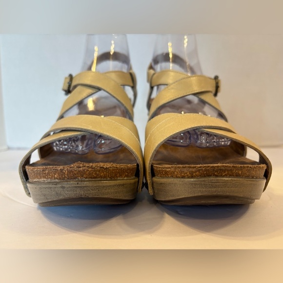 Dansko Frida antique beige sand leather wedge heel sandals size 40 9 - Picture 6 of 11